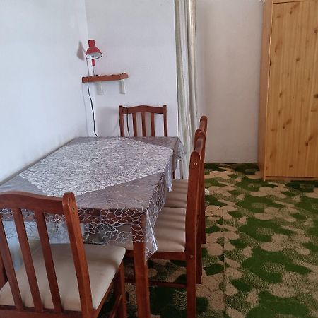 Rooms Mat Vir Buitenkant foto