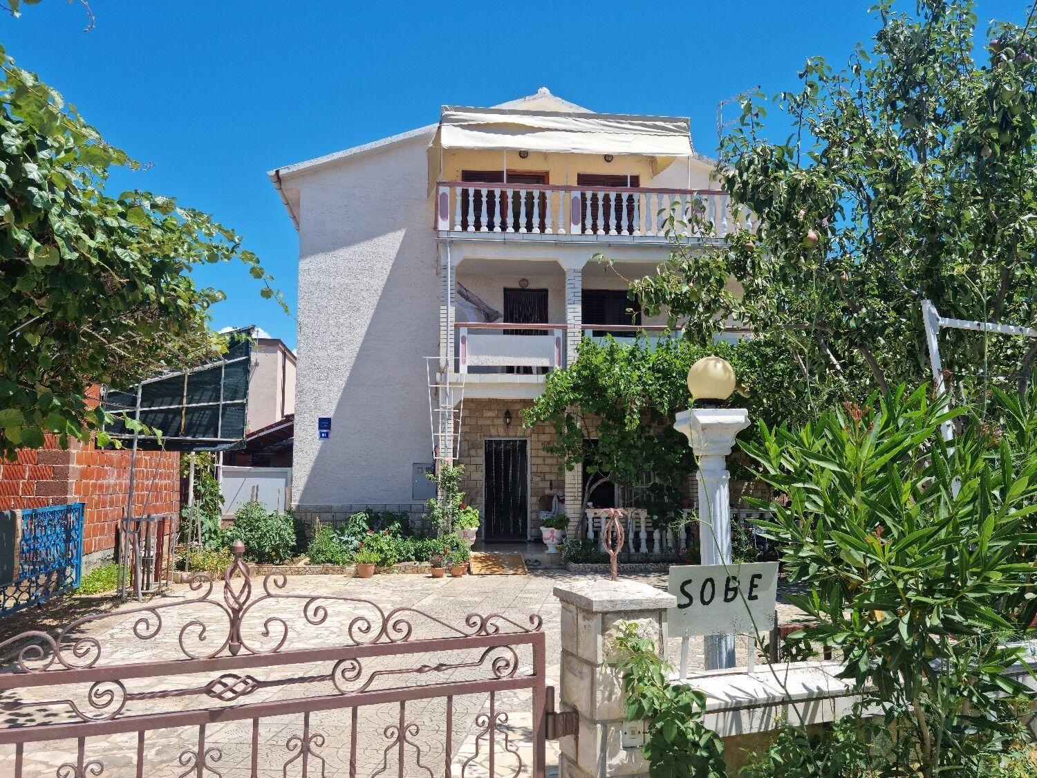 Rooms Mat Vir Buitenkant foto